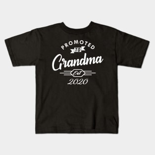 New Grandma - Promoted to grandma est. 2020 Kids T-Shirt
